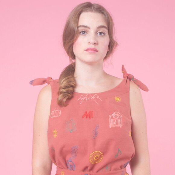 Samantha Pleet rust tank top with Do Re Mi embroidery - Picture 2 of 2